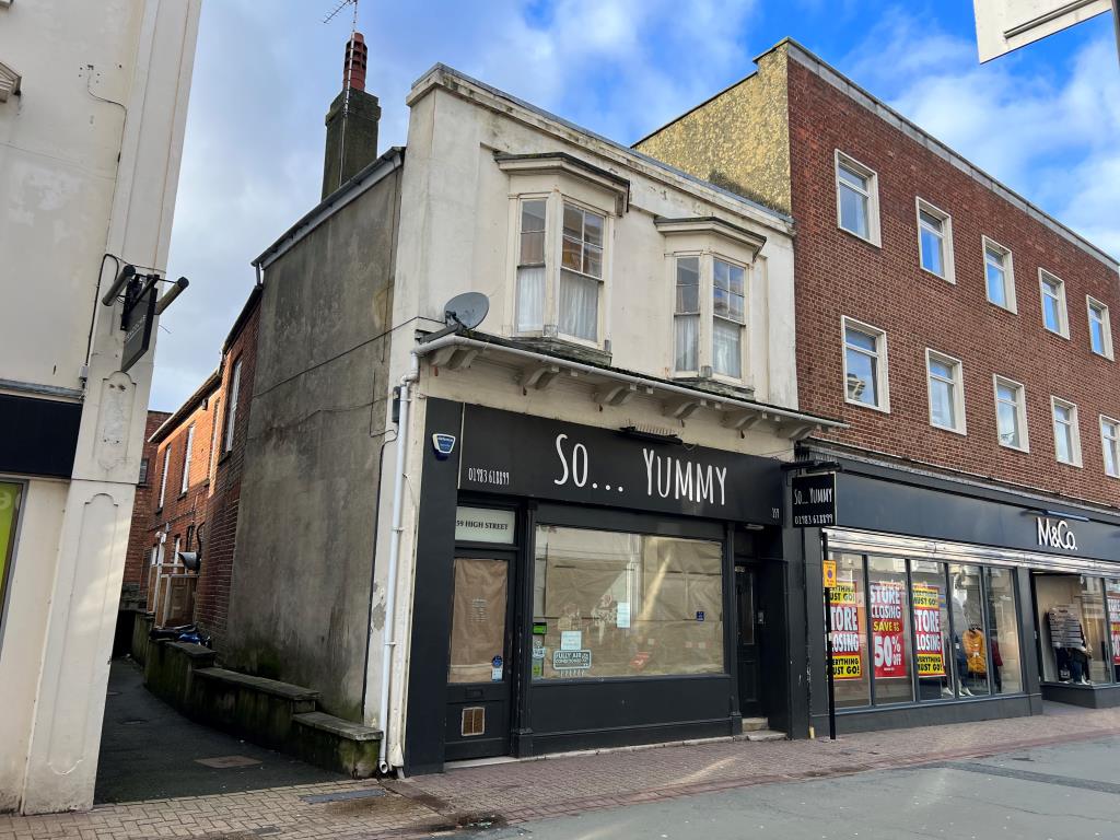 Lot: 17 - FREEHOLD COMMERCIAL INVESTMENT - Freehold Commercial Investment Opportunity for Sale by Auction
